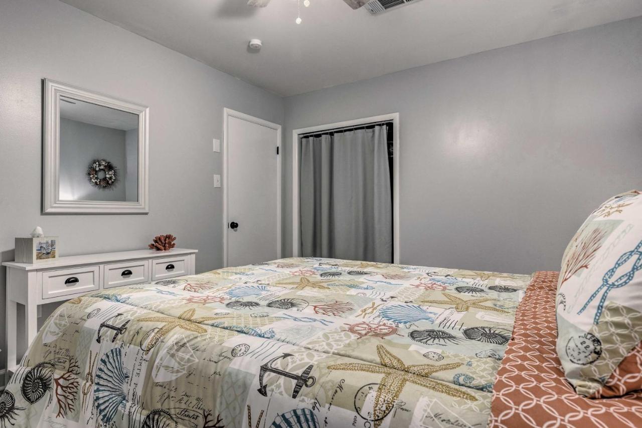 Charming Gulfport Escape Half-Mile To Beach! Exterior photo